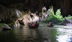 Luon Cave, Hang Luon, Halong Bay Caves